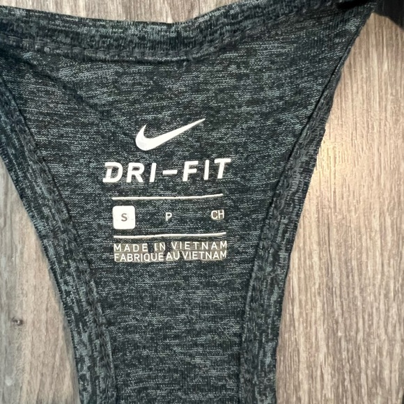 Nike Dri-Fit Women's Size XS Tank Top‎ Gray Athletic Active Gym Running - Picture 2 of 6